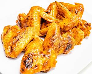 Alitas De Pollo Cocinadas/ Cooked Chicken Wings
