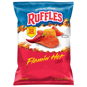 Ruffles Flamin' Hot Flavored Potato Chips, 8 oz (226.8 g)