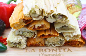 La Bonita Tamales 1 dozen